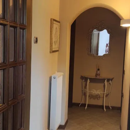 - La Tana Apartament *